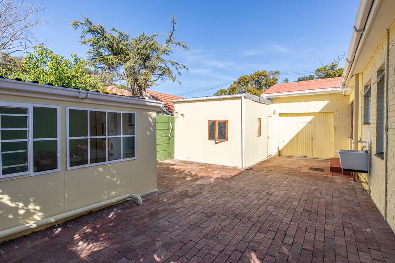 4 Bedroom Property for Sale in Bergvliet Western Cape